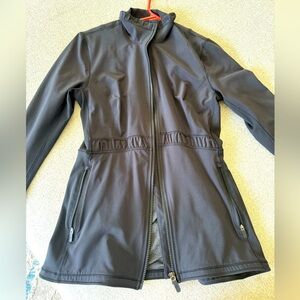 Lululemon scrunch jacket size 4 lightly used